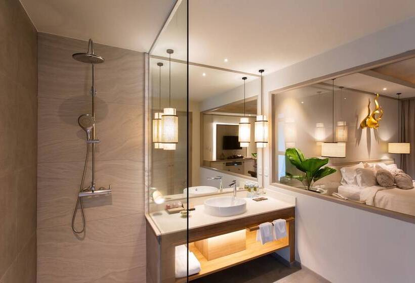 プールの見えるデラックスルーム, Rocky S Boutique Resort Veranda Collection Samui Sha Extra Plus