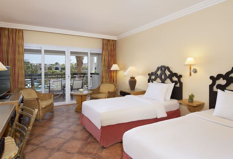 اتاق لوکس با چشمانداز استخر, Jaz Sharm Dreams