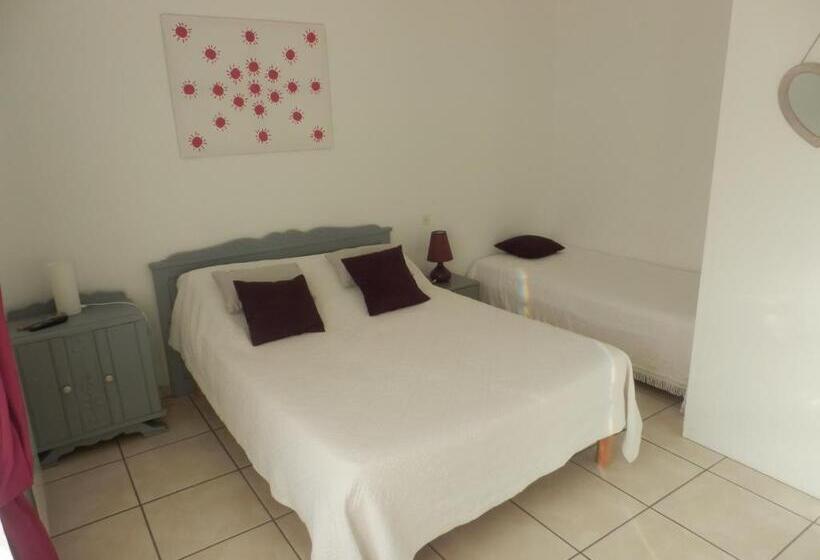 غرفة قياسية ثلاثية, Villa Gypsie