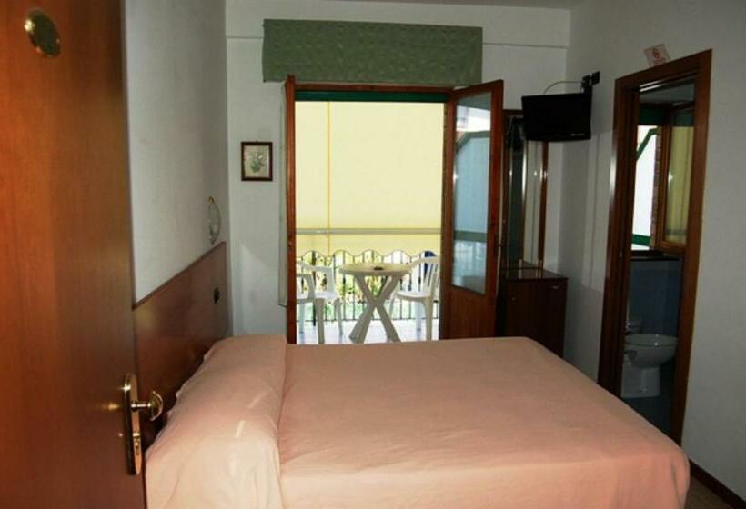 バルコニー付きスタンダードルーム, Ferrara