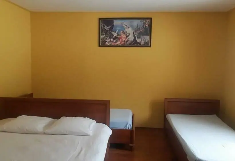 スタンダード4人部屋, Dacha Podobovets 127
