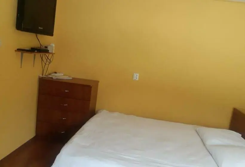 スタンダード4人部屋, Dacha Podobovets 127