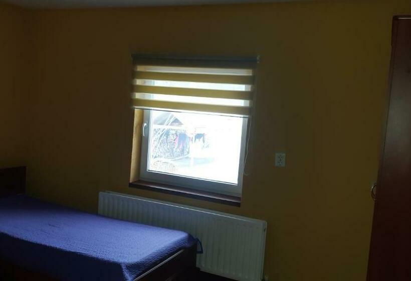 غرفة قياسية رباعية, Dacha Podobovets 127