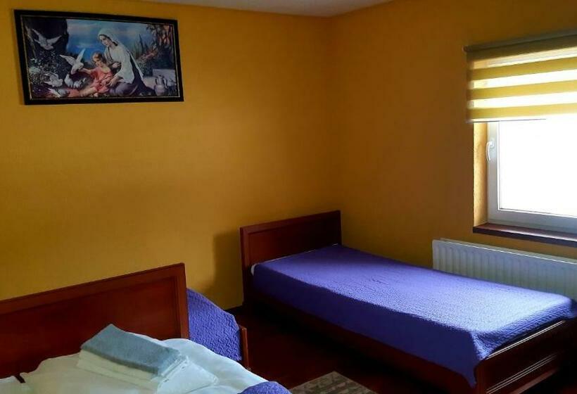 غرفة قياسية رباعية, Dacha Podobovets 127