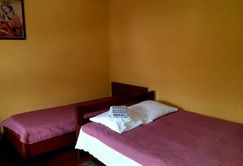 غرفة قياسية رباعية حمام مشترك, Dacha Podobovets 127