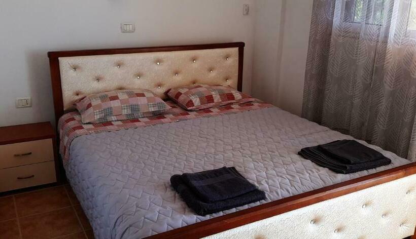 استودیو استاندارد با بالکن, Guesthouse Cathrine