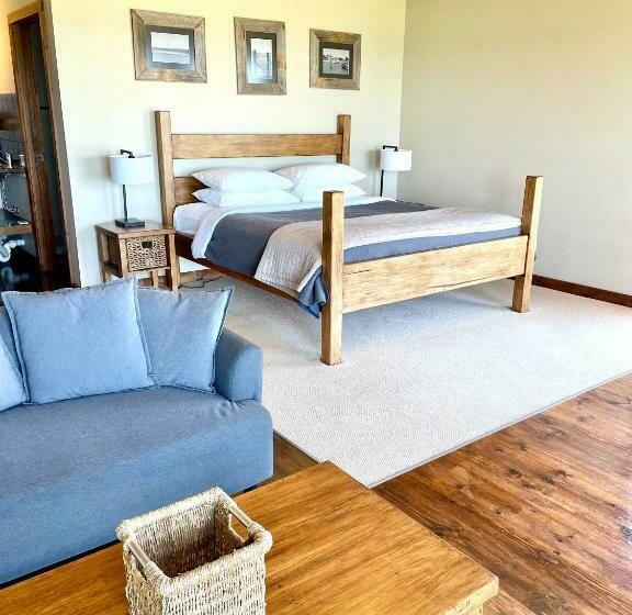 מיטת קינג בסוויטה, Castaways Apollo Bay