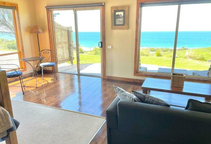 מיטת קינג בסוויטה, Castaways Apollo Bay