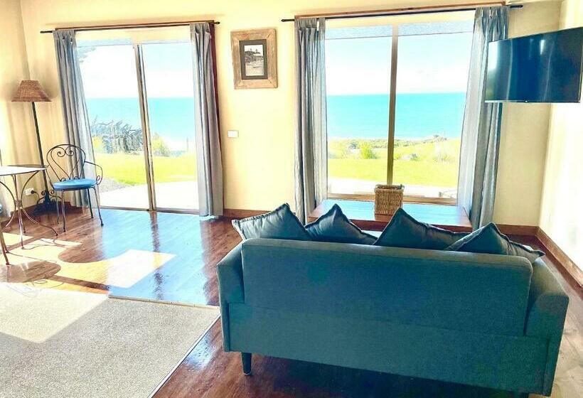 מיטת קינג בסוויטה, Castaways Apollo Bay