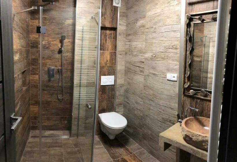 Family Suite, Camelot