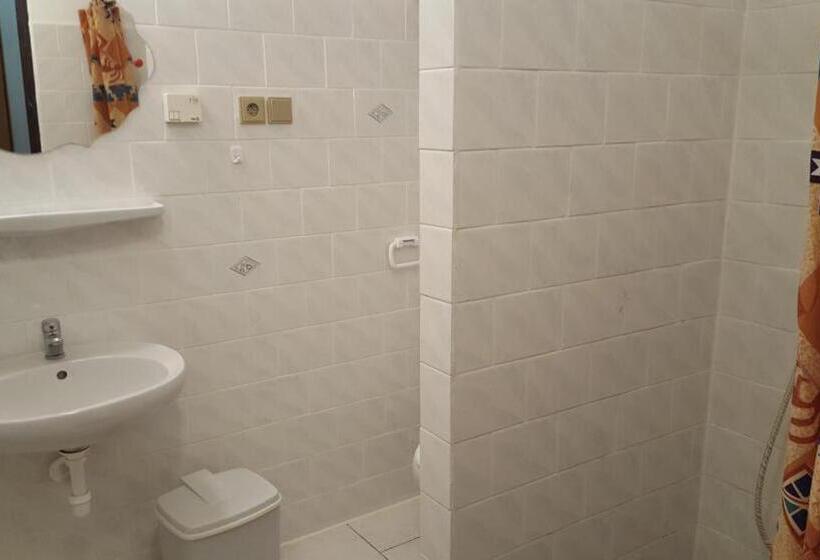 Családi Suite, Camelot