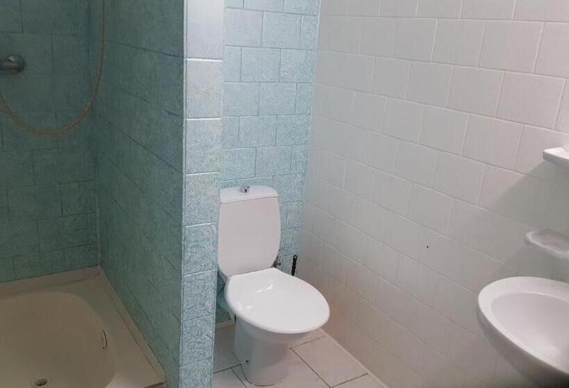 Standard Szoba, Camelot