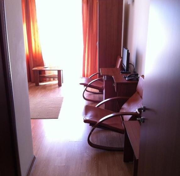 스탠다드 트리플 룸, Jrb