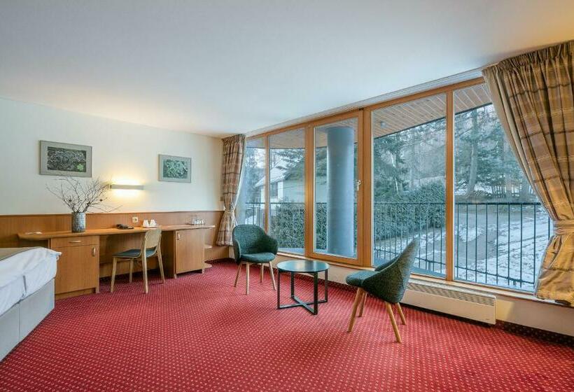 סוויטה, Ostrov