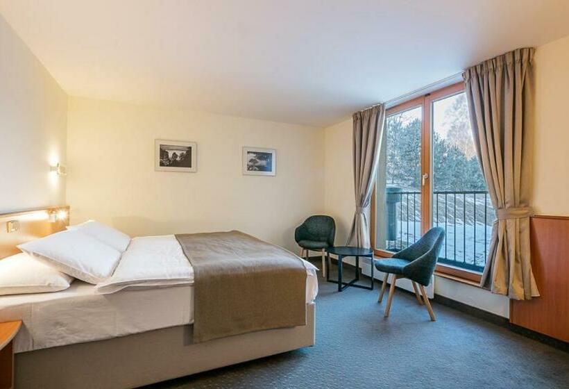 חדר סטנדרט, Ostrov