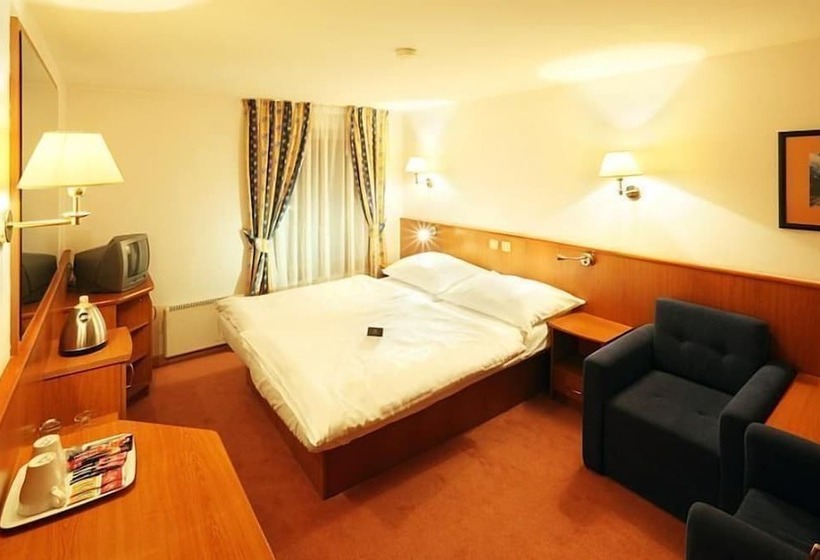 חדר סטנדרט, Ostrov