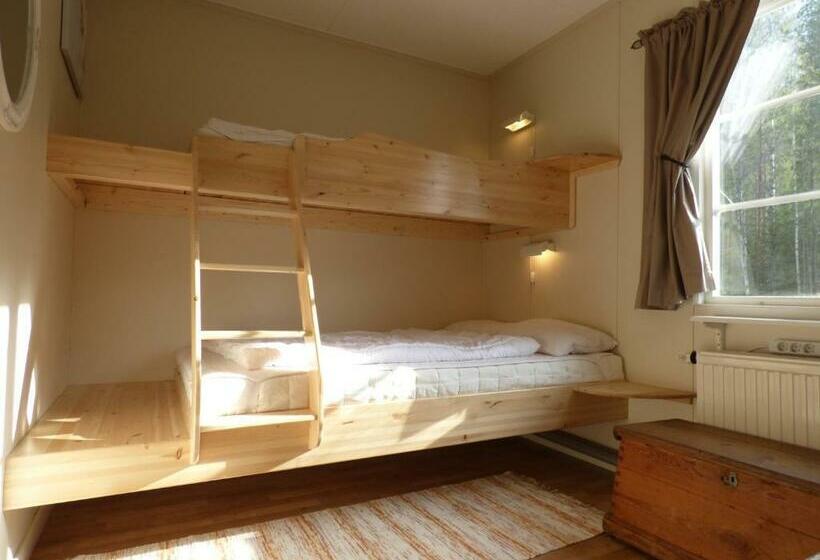 غرفة قياسية ثلاثية حمام مشترك, Nya Skogsgården Hostel