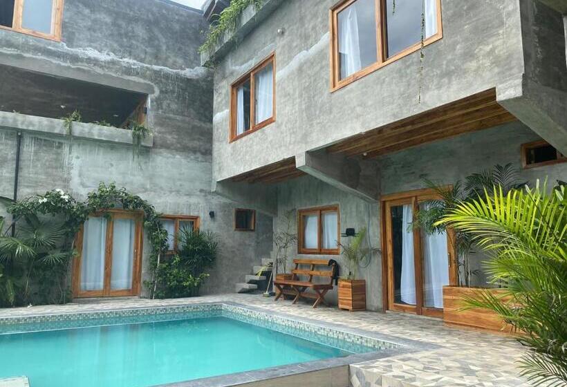 Люкс Повышенной Комфортности, Hermanos Perdidos Surf