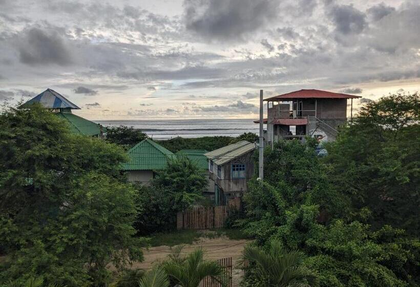 Люкс Deluxe Вид на Море, Hermanos Perdidos Surf