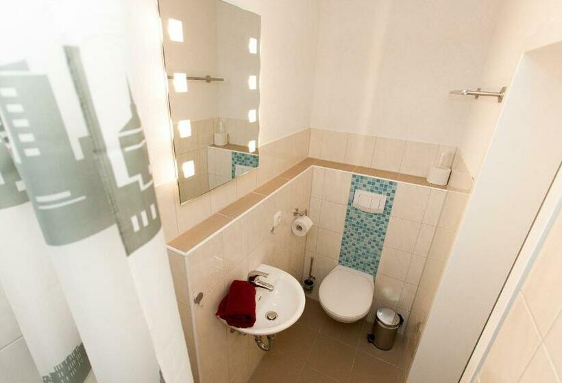 Номер Стандарт Индивидуальный, Penny Pension