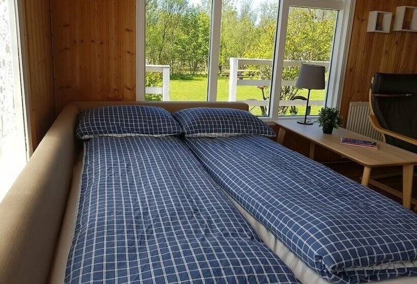 خانه 2 خوابه, Eyja Mörk & Bubble Bedroom