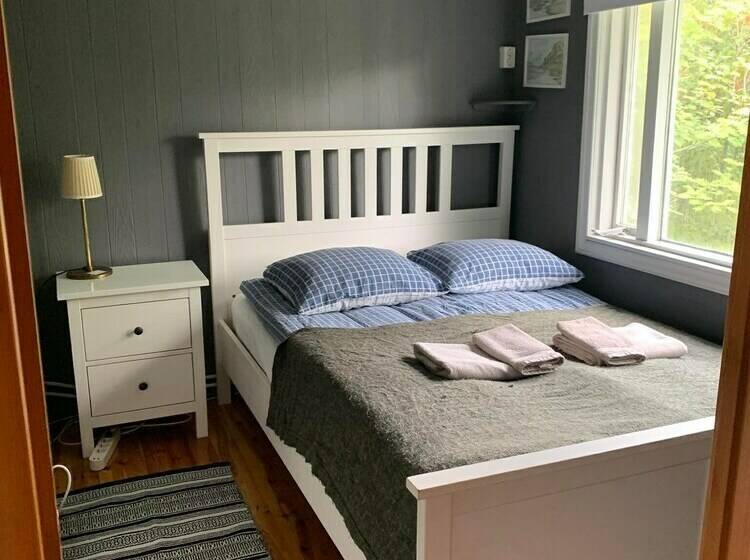 خانه 2 خوابه, Eyja Mörk & Bubble Bedroom