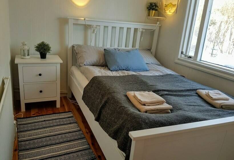 خانه 2 خوابه, Eyja Mörk & Bubble Bedroom