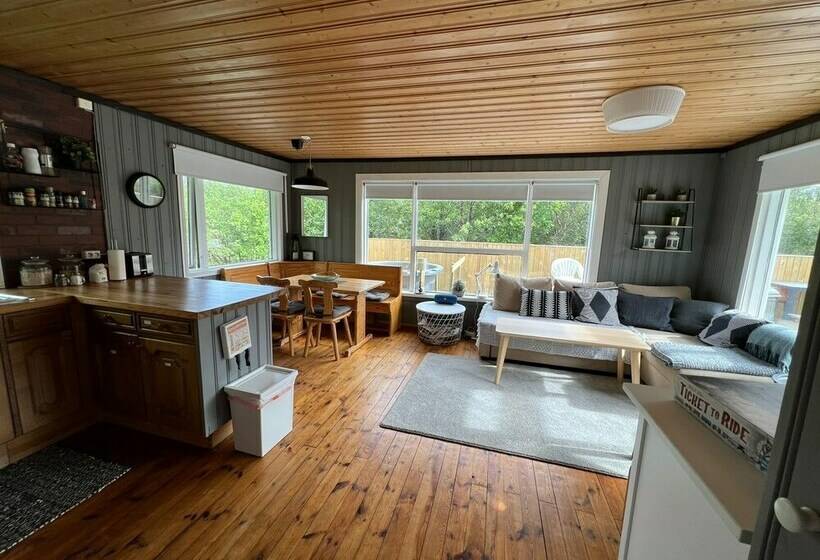 خانه 2 خوابه, Eyja Mörk & Bubble Bedroom