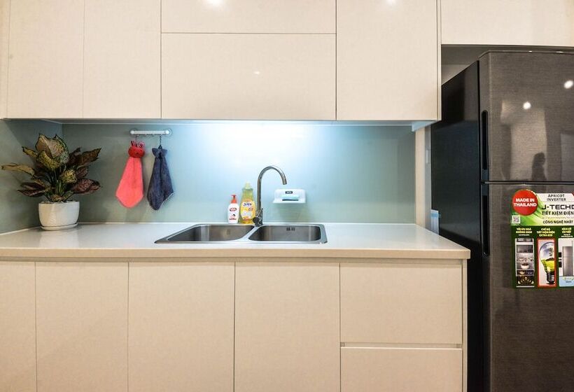 آپارتمان لوکس 1 خوابه, Luxury Apartment Vinhomes Skylake