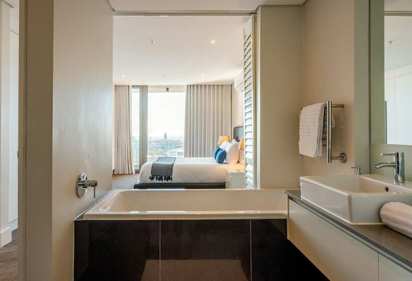 1 Bedroom Penthouse Apartment, Mirage Whosting