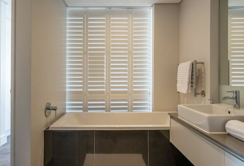 1 Bedroom Penthouse Apartment, Mirage Whosting