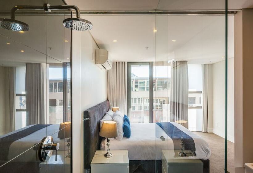 1 Bedroom Penthouse Apartment, Mirage Whosting