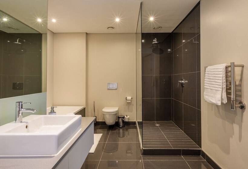 1 Bedroom Penthouse Apartment, Mirage Whosting