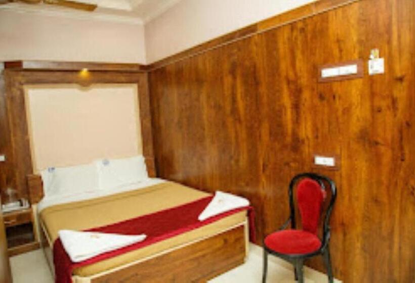 חדר סטנדרט יחיד, Jjs Park Inn