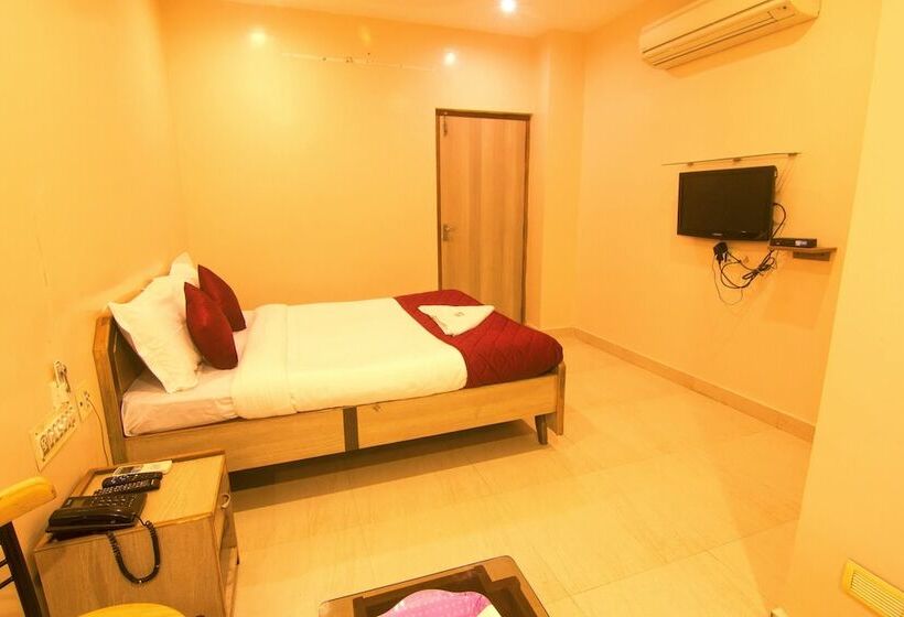 חדר דלוקס, Jjs Park Inn