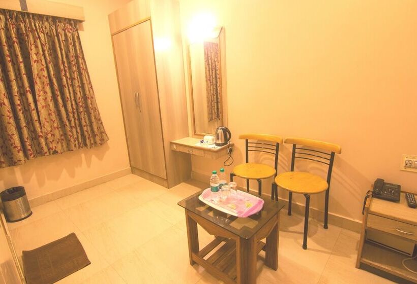 חדר דלוקס, Jjs Park Inn