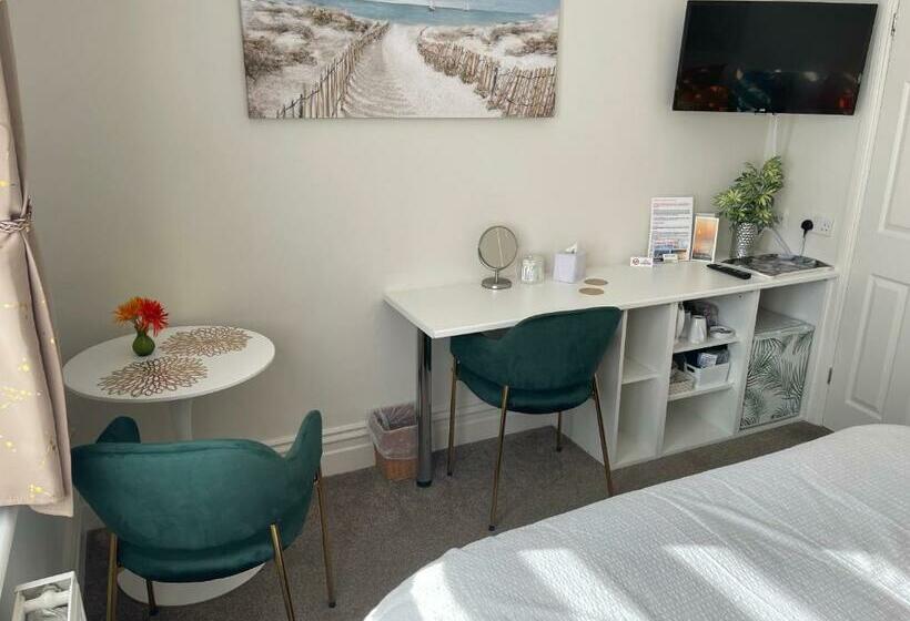 Номер Стандарт, Rivendell Guest House