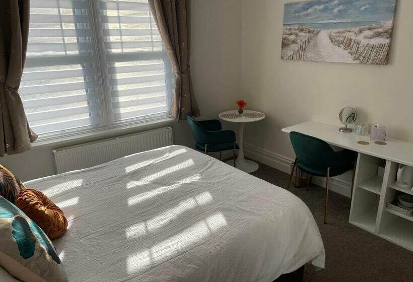 Номер Стандарт, Rivendell Guest House