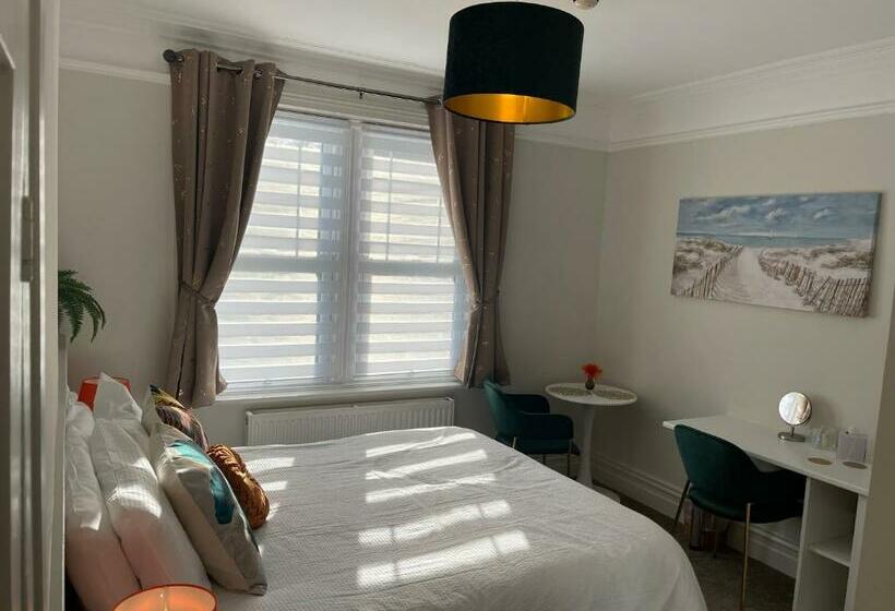 Номер Стандарт, Rivendell Guest House