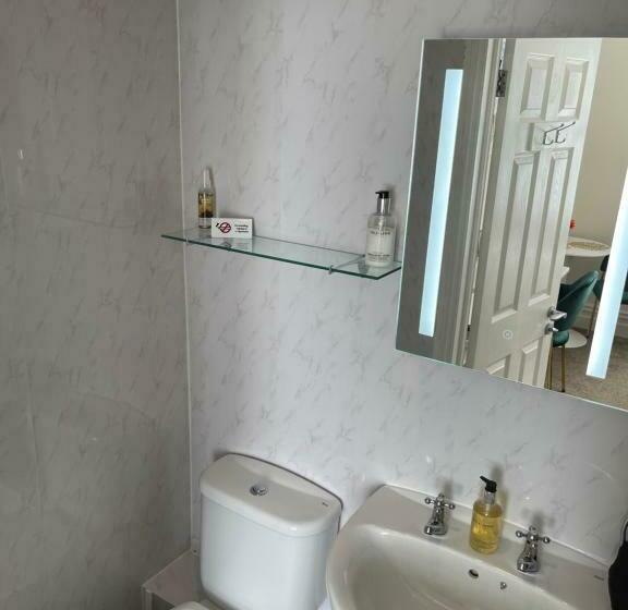 スタンダードルーム, Rivendell Guest House