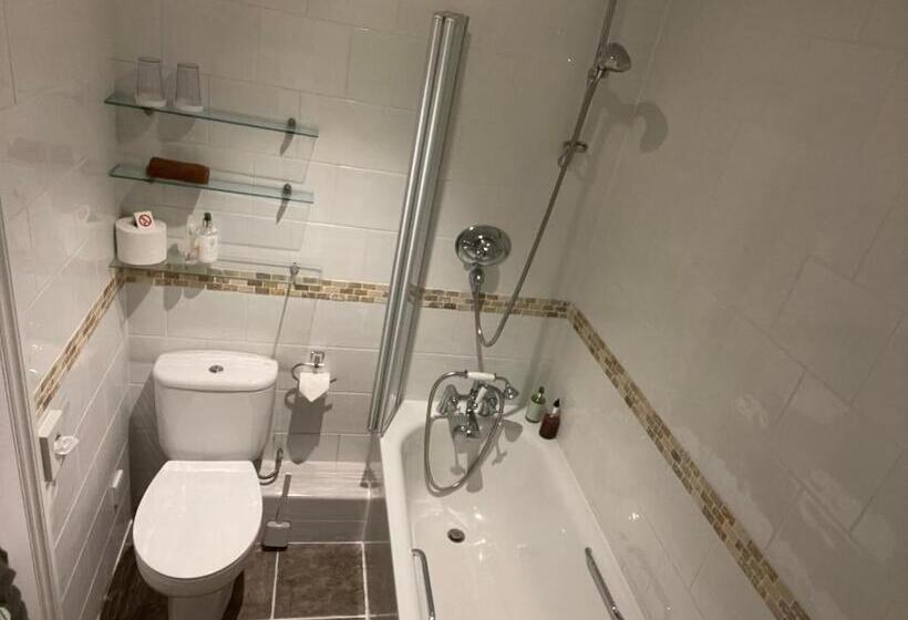 キングサイズベッドのスーペリアルーム, Rivendell Guest House