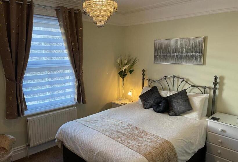 キングサイズベッドのスーペリアルーム, Rivendell Guest House