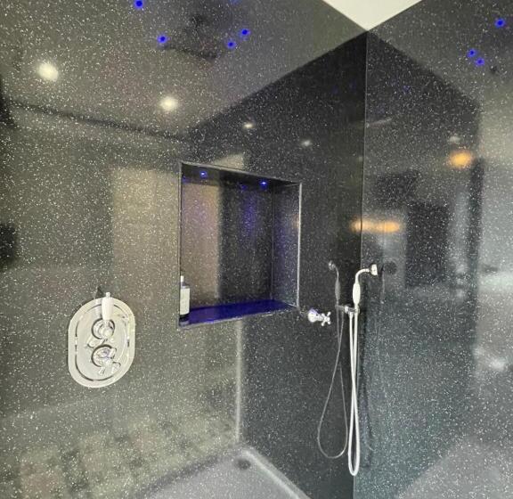 キングサイズベッドのデラックスルーム, Rivendell Guest House