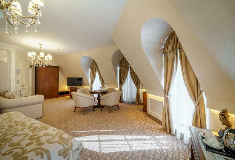 스탠다드 스튜디오, Residence City Garden Certificate Of Excellence 3rd Place In Top 10 Best Five Stars City Hotels Fo