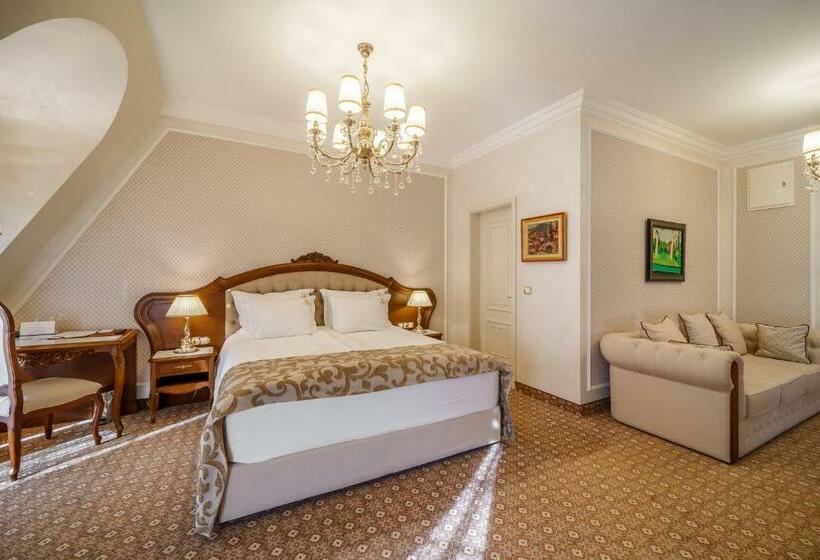 스탠다드 스튜디오, Residence City Garden Certificate Of Excellence 3rd Place In Top 10 Best Five Stars City Hotels Fo