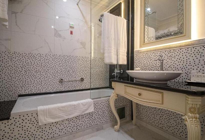 스탠다드 룸, Residence City Garden Certificate Of Excellence 3rd Place In Top 10 Best Five Stars City Hotels Fo