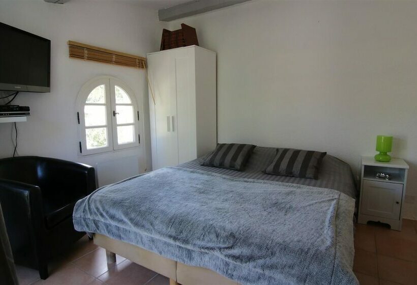 Апартаменты 1 Спальня, Hameau Des Claudins