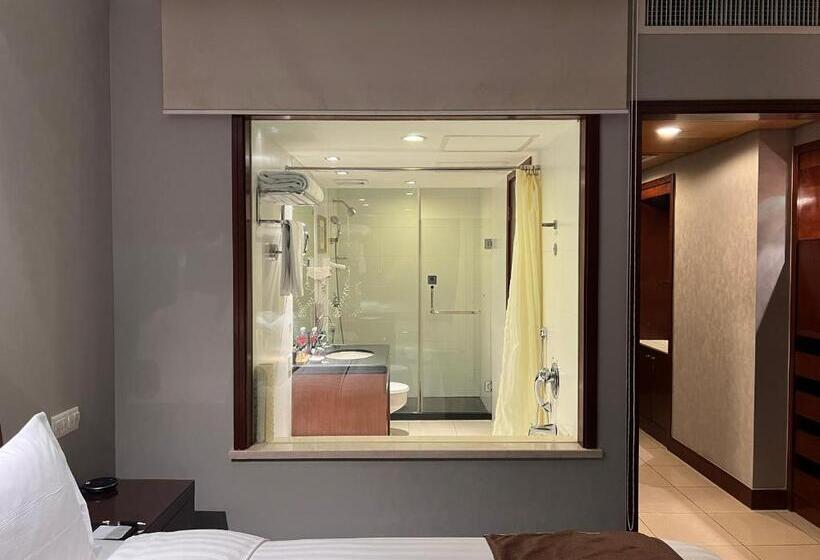 Superior Oda, Baolong Hotel Shanghai