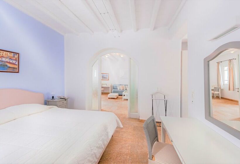 Family Suite, Deliades