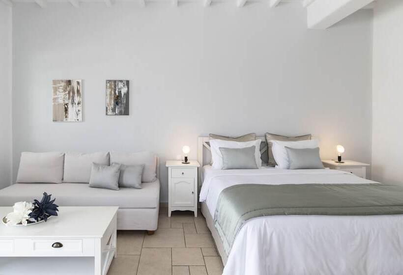 Полулюкс Вид на Море, Deliades